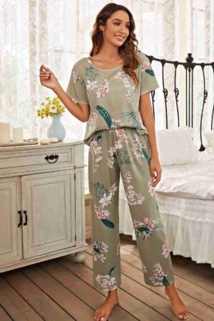 Çok Renkli Çiçek Desenli Alt Üst Pijama Takımı MS4077